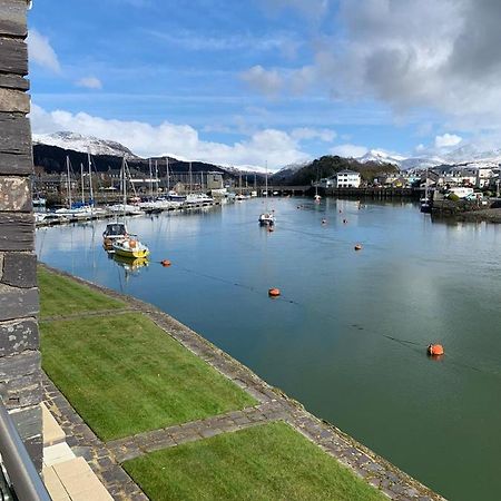 Portmadog, Oakley Wharf Apartment Porthmadog Bagian luar foto