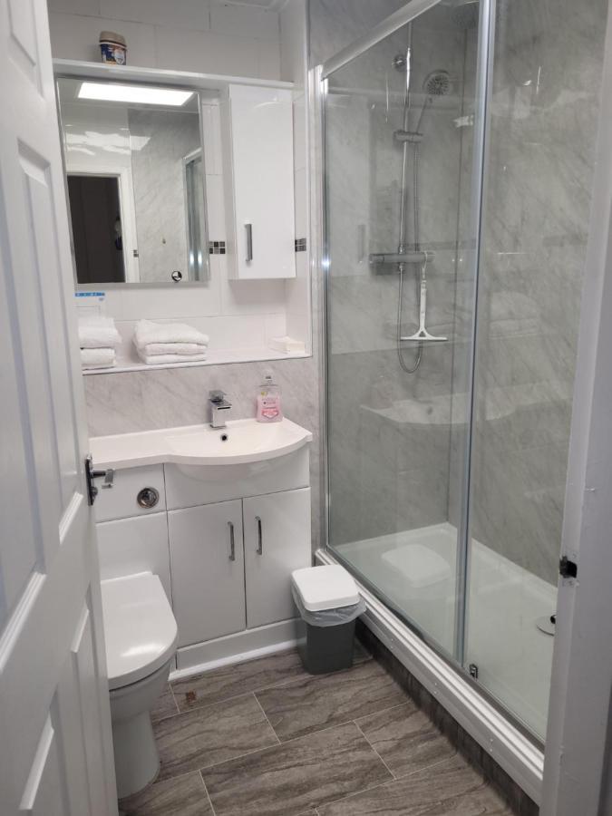 Portmadog, Oakley Wharf Apartment Porthmadog Bagian luar foto