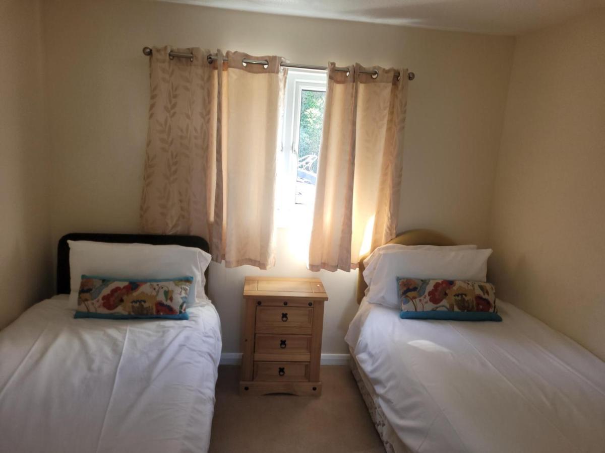 Portmadog, Oakley Wharf Apartment Porthmadog Bagian luar foto
